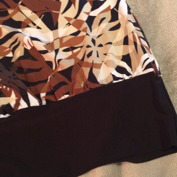 Patterned top - Picture 3 of 3